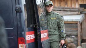 Директора дзержинского казенного учреждения подозревают в присвоении зарплаты несуществующих сотрудников