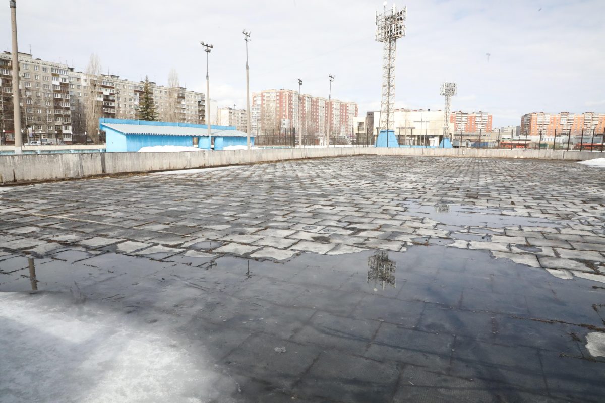 Реконструкцию стадиона «Ручные игры» в Автозаводском районе завершат до конца лета
