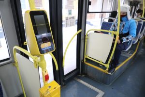 Сервисы для оплаты проезда в транспорте попали в «белый список»