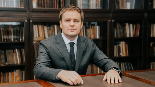 Виктор Сдобняков: «Мы являемся профессиональным помощником региона в повышении качества и доступности образования»
