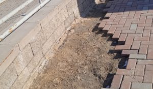 Брусчатка на Нижневолжской набережной пришла в негодность