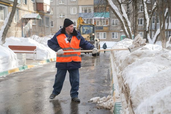 Определены 9 победителей второго этапа конкурса «Лучший дворник» в Нижнем Новгороде