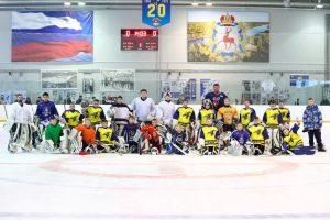 Голкипер «Торпедо» провел мастер-класс для воспитанников школы вратарей в Дальнем Константинове