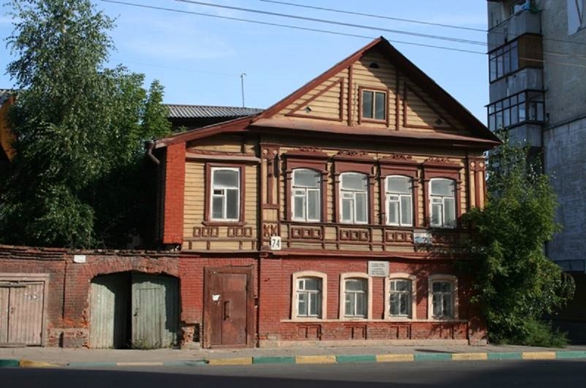 В этом доме купца Леонтия Порхунова служил «мальчиком» Алексей Пешков