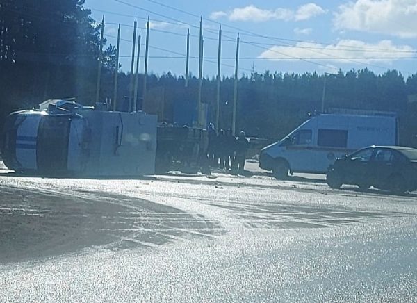 Полицейский автозак попал в ДТП в Арзамасе