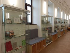 В&nbsp;Нижегородской областной библиотеке имени Ленина открылась выставка «Поэзия — моя держава»