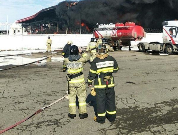 «Лукойл» прокомментировал пожар на нефтебазе в Кстове