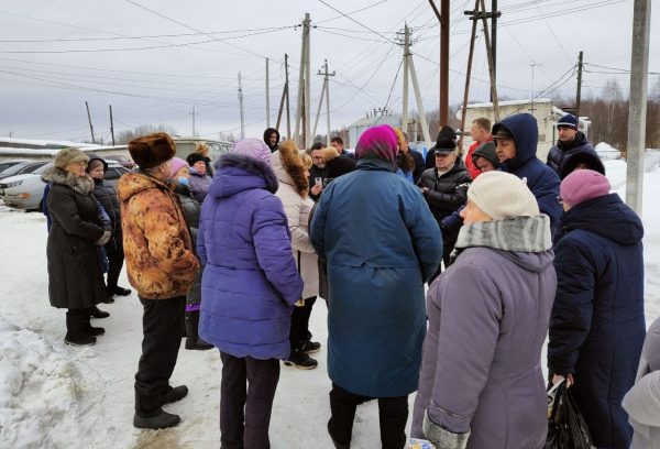 Жители посёлка Малое Козино мёрзли всю зиму из-за бумажной волокиты