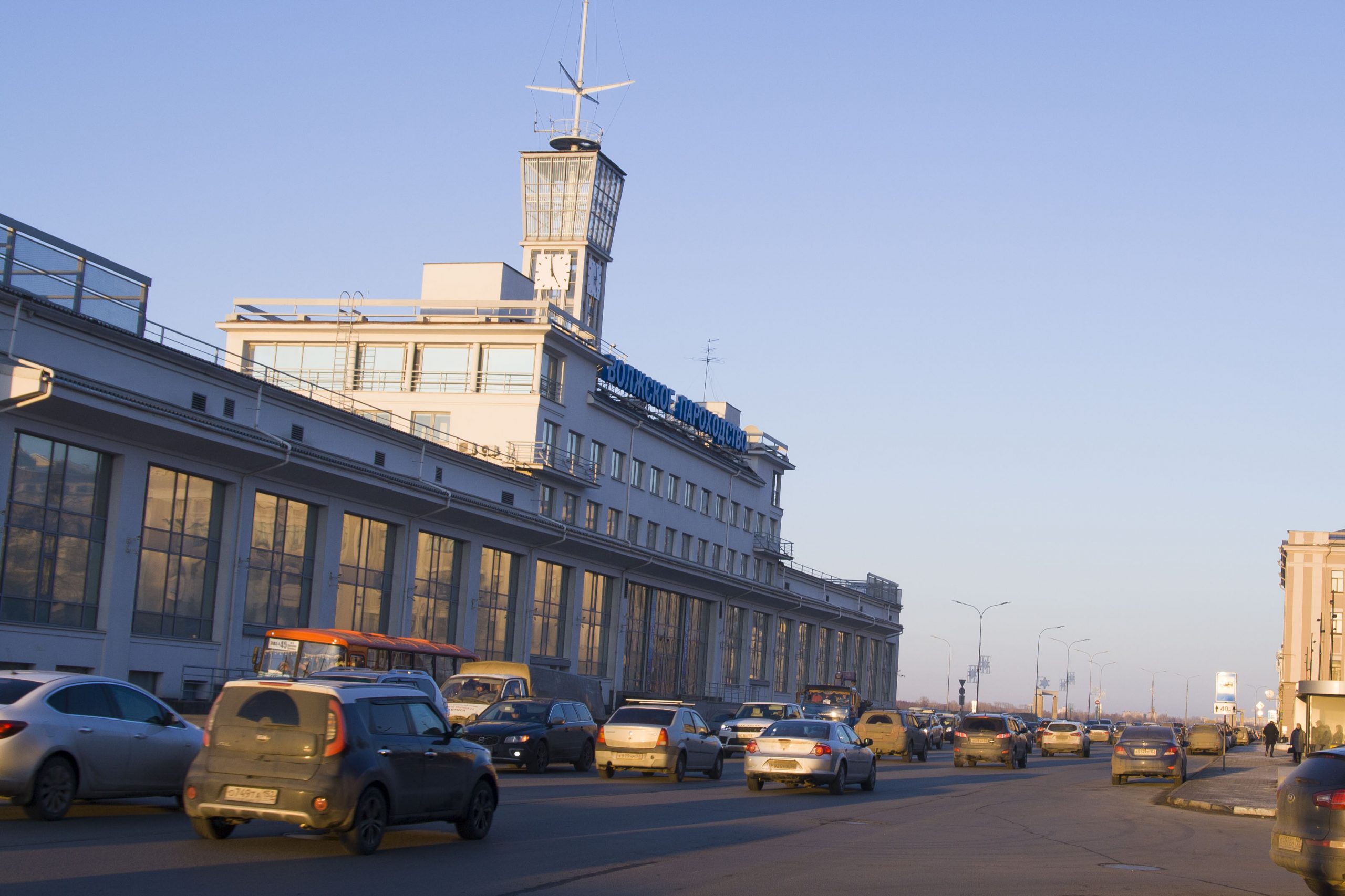 Ремонт дорог начался на Нижне-Волжской набережной в Нижнем Новгороде 23 мая  2022 года | Нижегородская правда