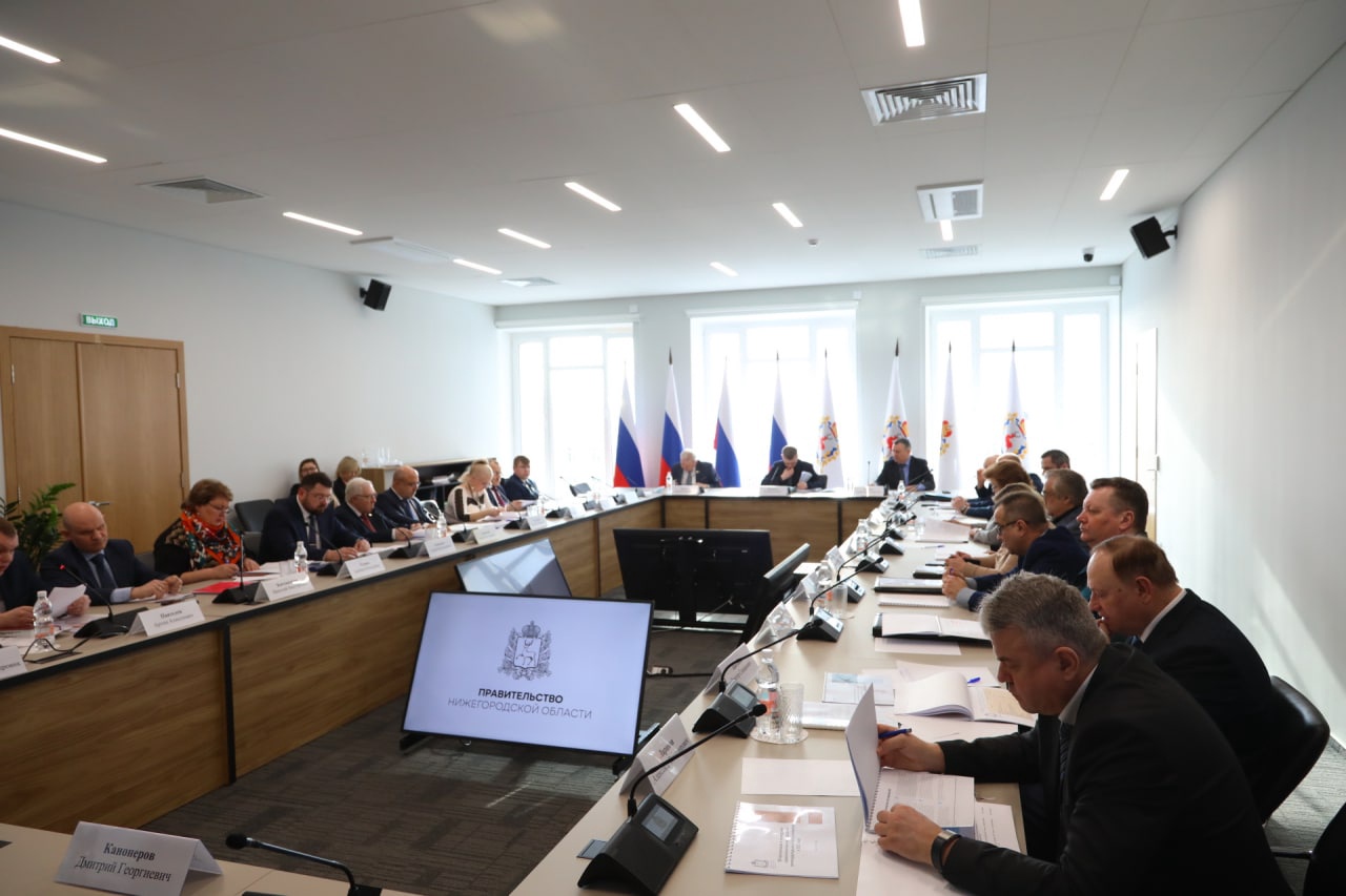 Петр Банников провел заседание комиссии по противодействию коррупции в Нижегородской области