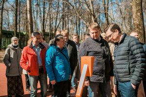 В парке «Швейцария» после зимы нескольким объектам требуется мелкий ремонт