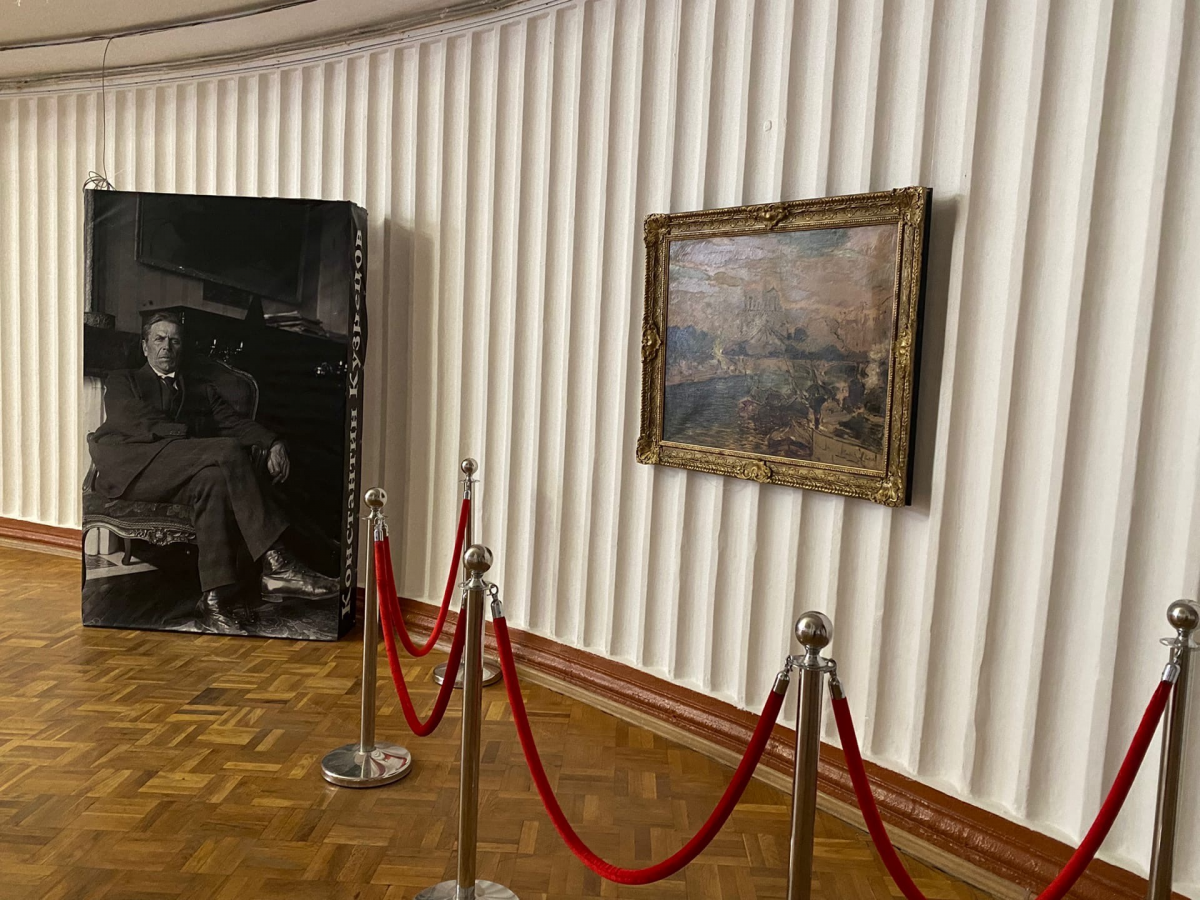 В галерее ДКХ «Палитра Дзержинска» выставлен оригинал картины художника «Нотр-Дам в эффекте контражура»