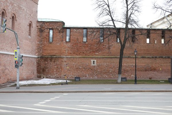 Остановку общественного транспорта у Нижегородского кремля демонтировали