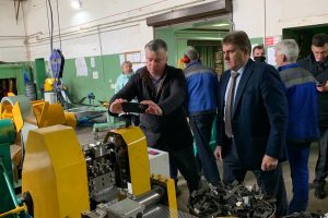 Депутат Госдумы Артем Кавинов проверил работы по благоустройству общественных пространств в Городце