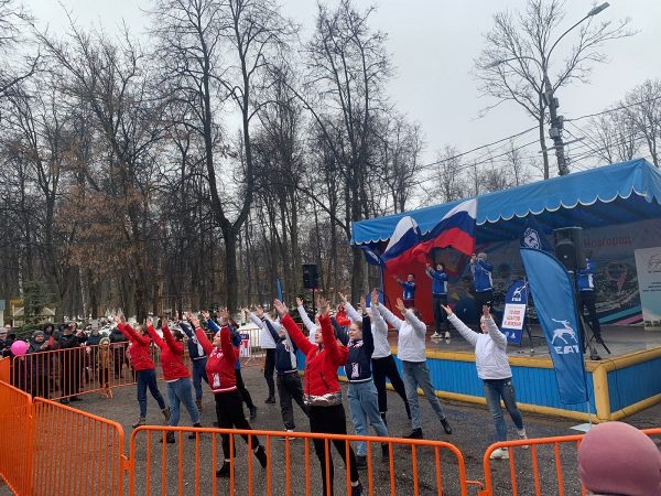 Около 300 нижегородцев присоединилось к&nbsp;всероссийской акции «10 000 шагов к&nbsp;жизни»