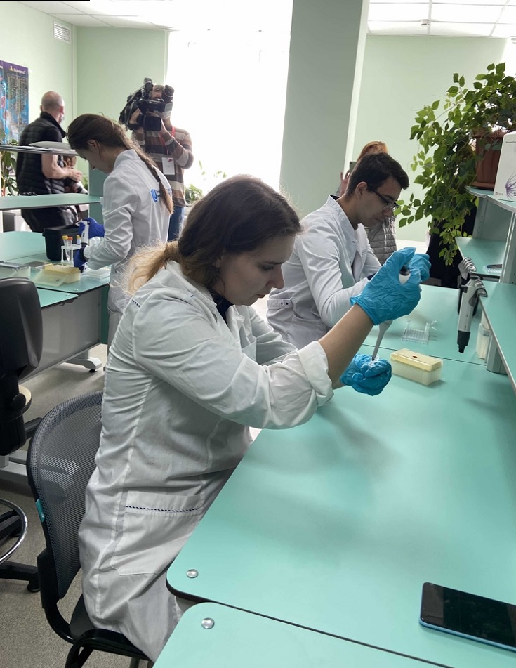 В лаборатории университета Лобачевского ищут способы лечения болезней, которыми страдают люди во всем мире