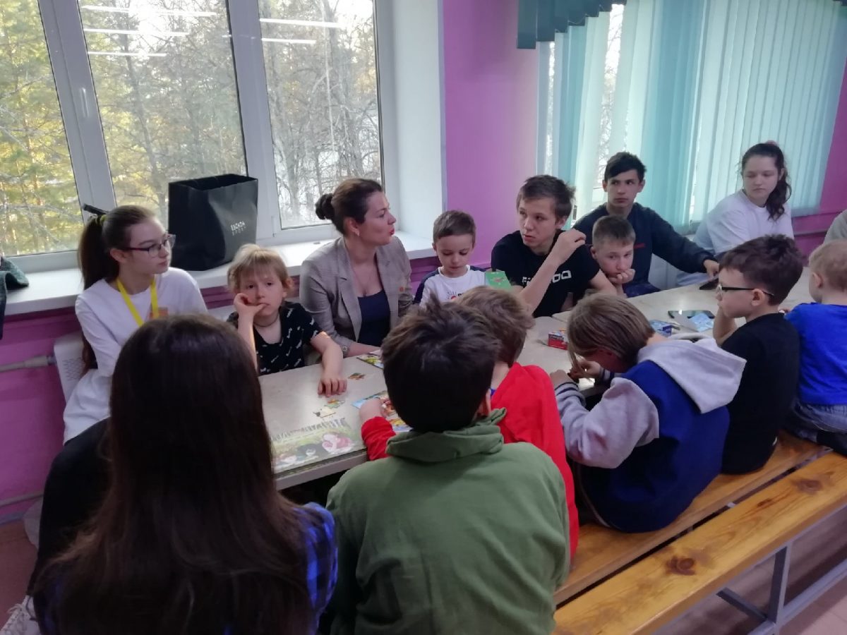 Юлия Варнакова провела интерактивный познавательный урок и викторину, рассказала про Нижегородский кремль и тайны, которые хранит каждая из его башен