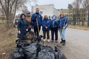 Депутаты городской Думы приняли активное участие в общегородском субботнике