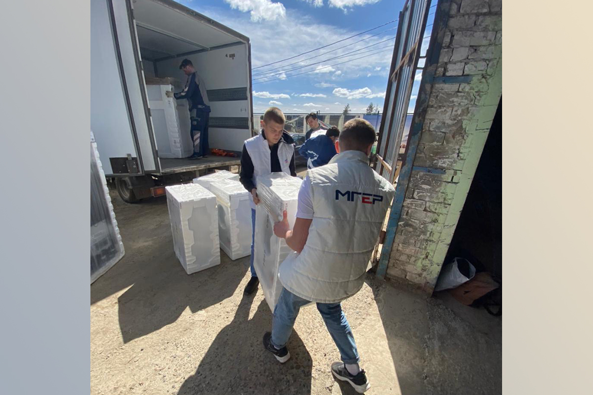 Якутия передала гуманитарную помощь для эвакуированных в Нижегородскую область жителей Донбасса