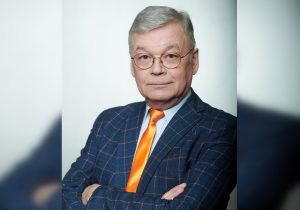Глеб Никитин поздравил Анатолия Фирстова с&nbsp;присвоением звания Народного артиста&nbsp;РФ