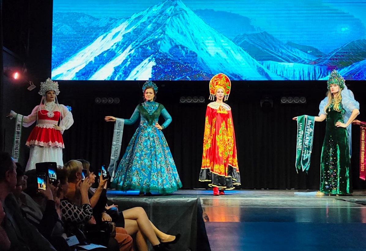Благотворительный показ мод провели нижегородские «королевы красоты»