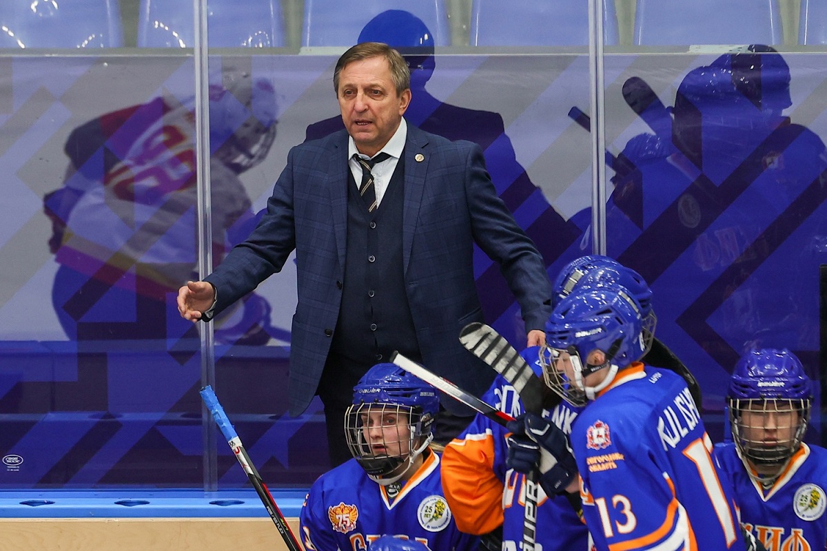 Главный тренер женского хоккейного клуба СКИФ Игорь Аверкин подвёл итоги регулярного сезона