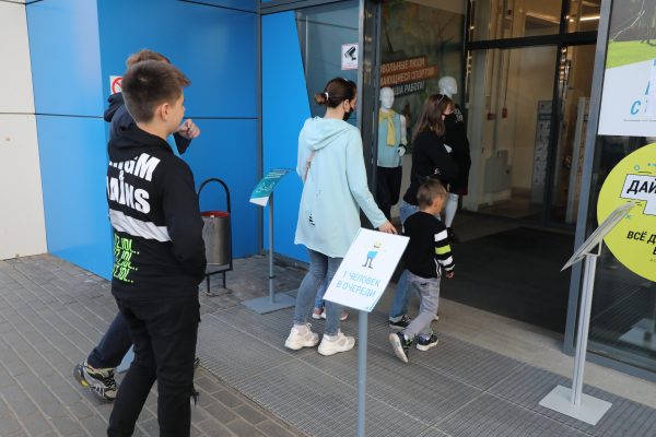 Магазин Decathlon в ТРЦ «Жар-птица» закроется 25 апреля