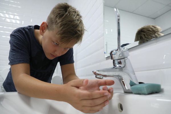 В 29 школах и детских садах Нижнего Новгорода улучшили горячую воду
