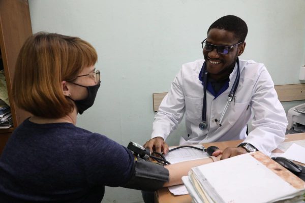 Доктор Майкл: как Нижний Новгород стал родным для врача из Африки