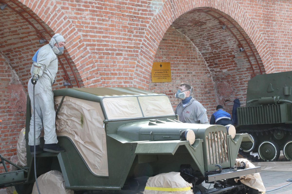 Военную технику в Нижегородском кремле начали готовить к 9 мая