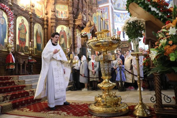 Пасхальные богослужения пройдут в 68 храмах во всех районах Нижнего Новгорода
