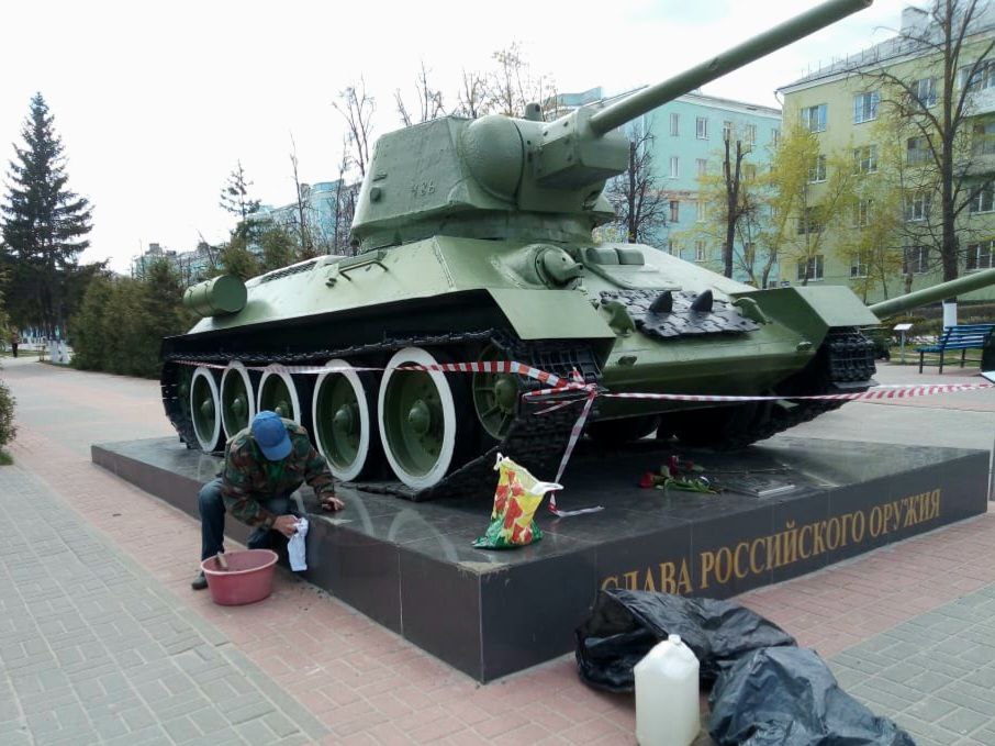Мемориальные комплексы в Дзержинске приведены в порядок ко Дню Победы