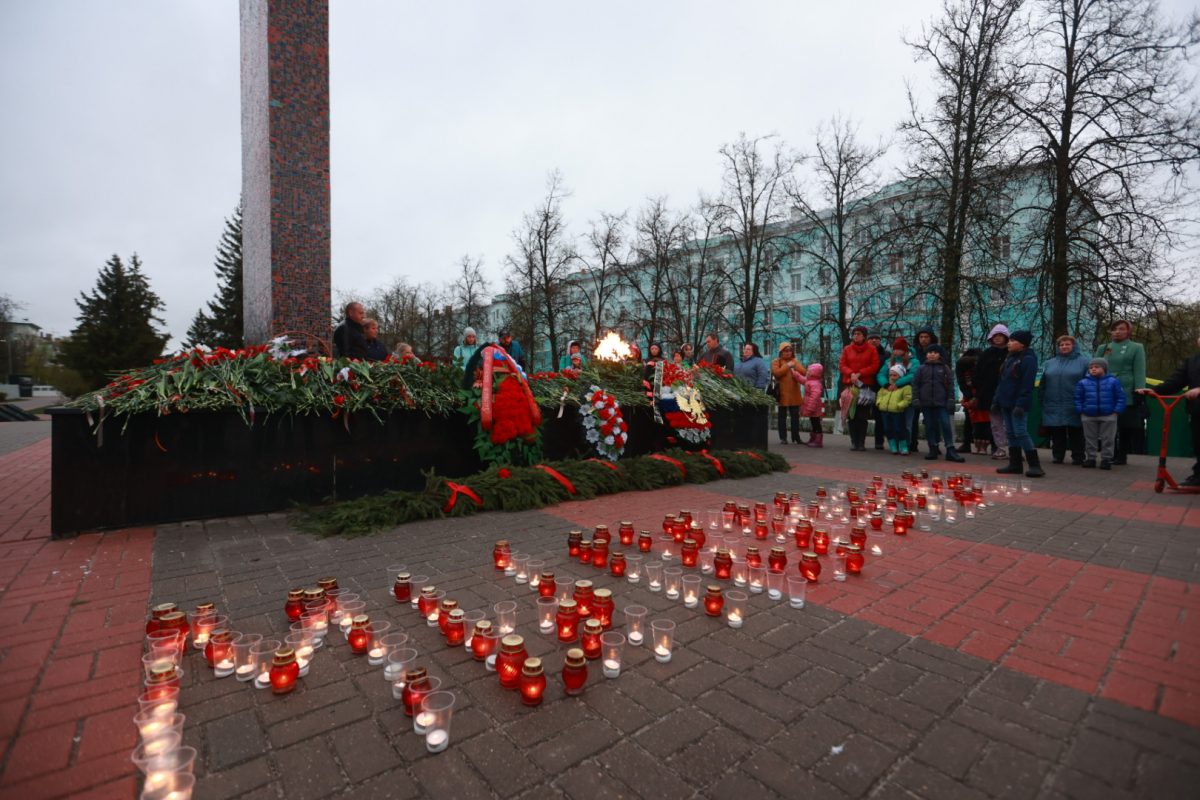 Более 77 свечей зажгли дзержинцы в память о героях Великой Отечественной войны
