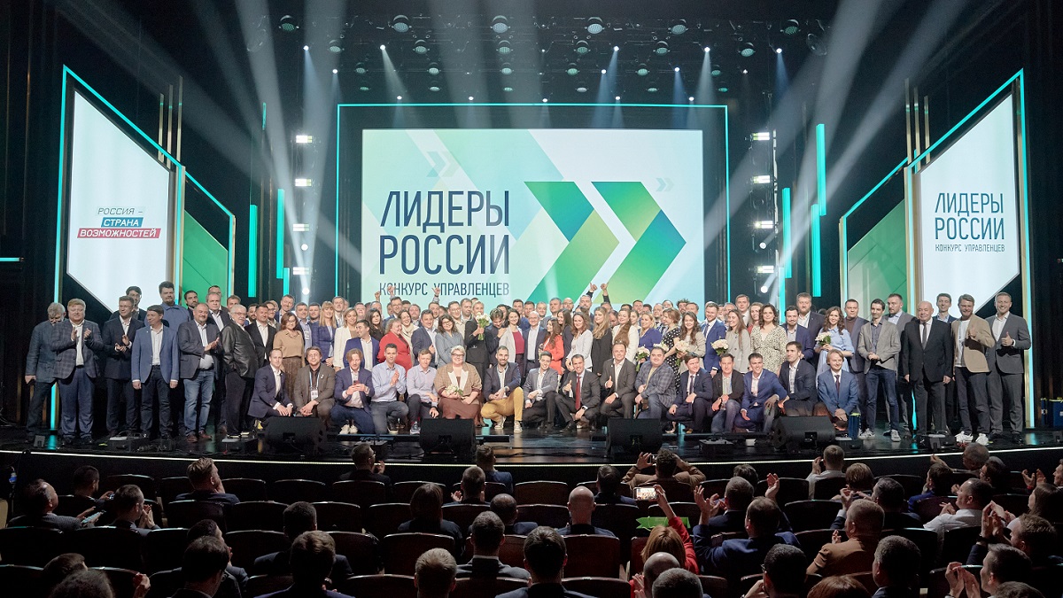 Глеб Никитин поздравил нижегородских победителей «Лидеров России»
