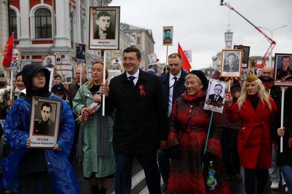 Глеб Никитин принял участие в шествии «Бессмертного полка» в Нижнем Новгороде