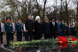 Глеб Никитин возложил цветы к&nbsp;Вечному огню в&nbsp;Нижегородском кремле