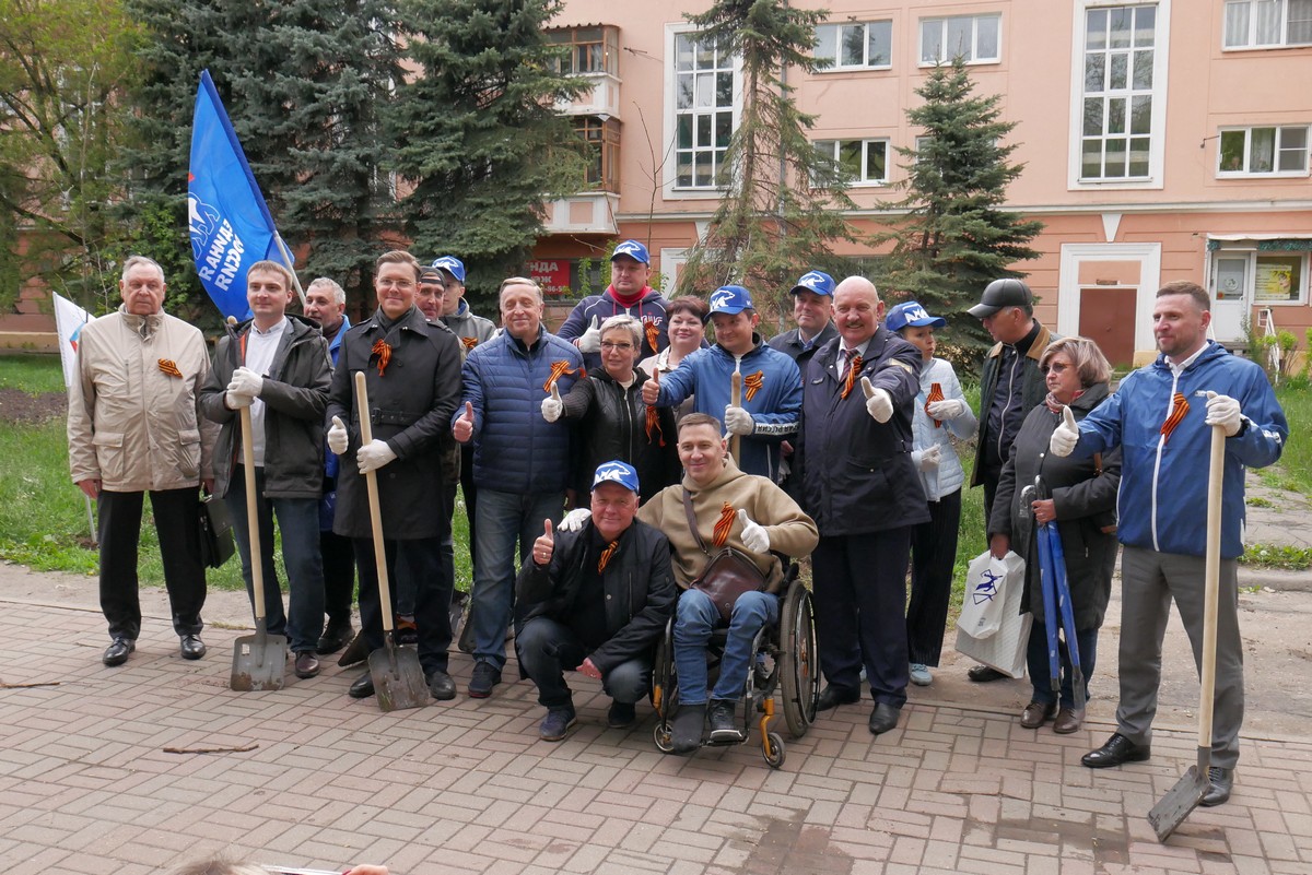 В проекте приняли участие активисты «Единой России», депутаты, представители ветеранских и молодежных организаций, районной администрации