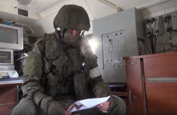 Жёны нижегородских офицеров отправляют военным «приветы из дома»