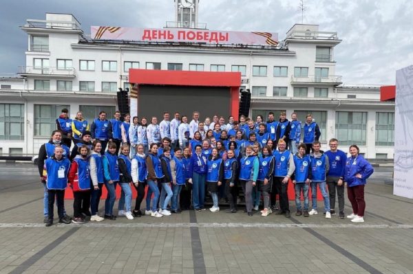 100 лучших «Волонтеров Победы» участвуют в организации парада в Нижнем Новгороде