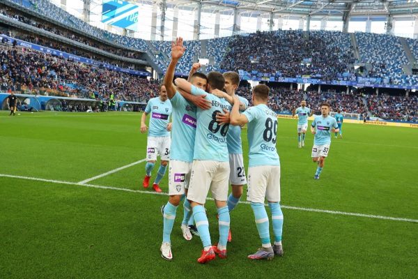 Футболисты «Нижнего Новгорода» обыграли чемпиона страны и сохранили прописку в элите