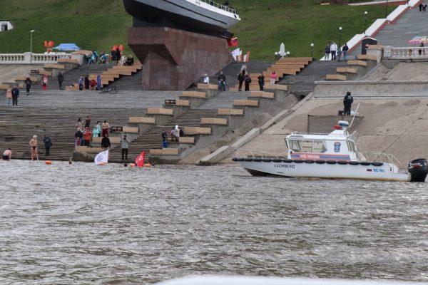 Нижегородцы устроили массовый заплыв в&nbsp;Волге
