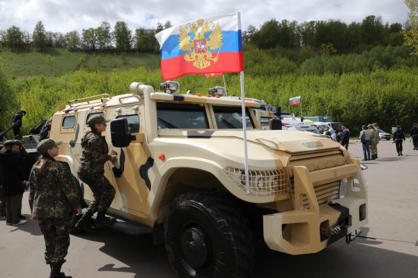 Опубликованы фото новой военной спецтехники Росгвардии из нижегородского Парка Победы