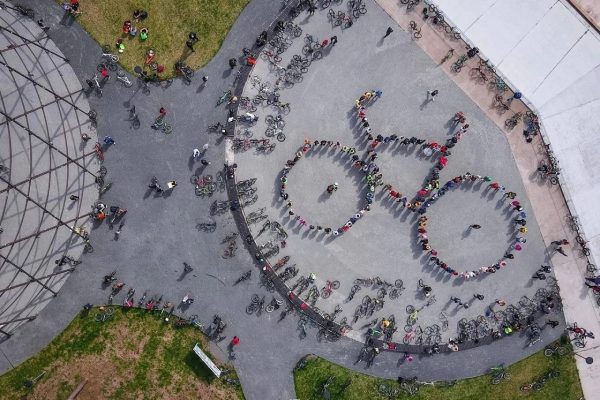 Жители Дзержинска выстроились в велосипед в честь открытия велосезона