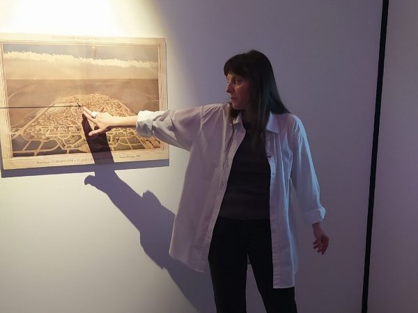 Куратор выставки Ксения Ануфриева провела экскурсию на предпоказе выставки