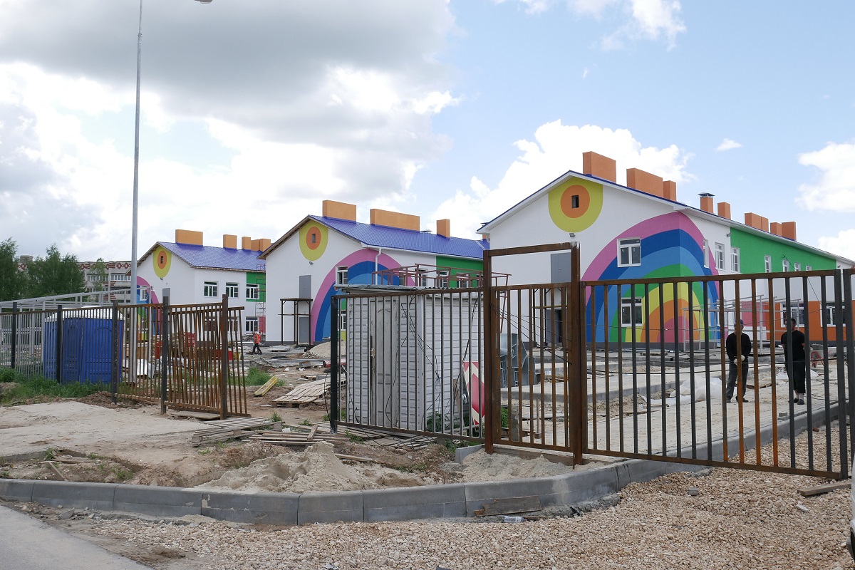 Рабочая группа посетила строящийся детский сад в микрорайоне Бора Красногорка