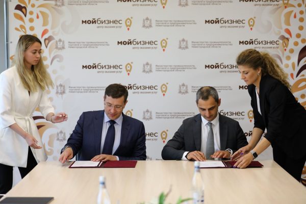 Глеб Никитин и&nbsp;гендиректор Корпорации МСП Александр Исаевич подписали соглашение о&nbsp;сотрудничестве