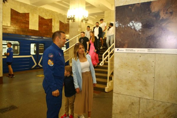 Фотографии, сделанные с борта МКС, выставлены в нижегородском метрополитене
