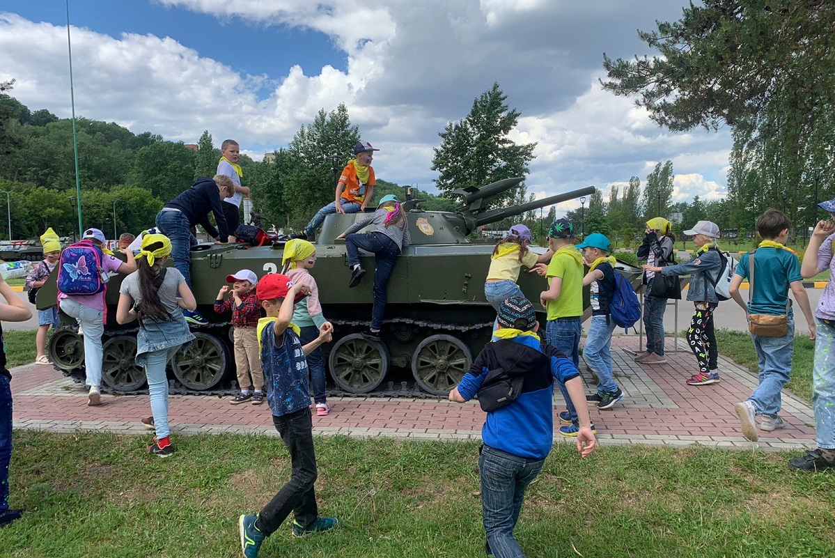 В нижегородском парке Победы состоялось закрытие смены лагеря с дневным пребыванием «Искра»