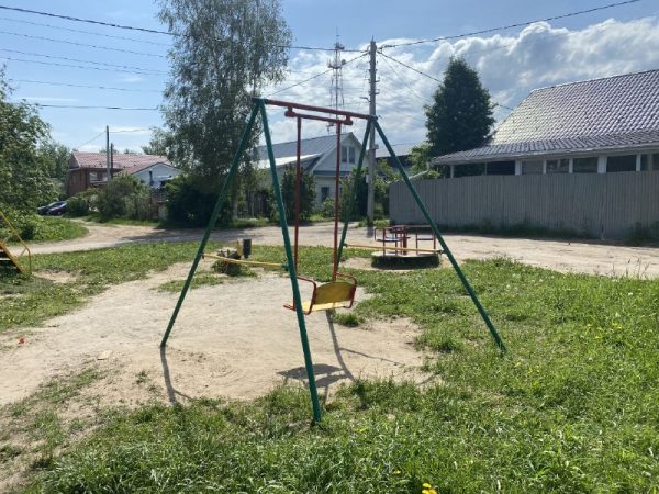В Кстовском районе устранили дефекты детской площадки по требованию прокуратуры