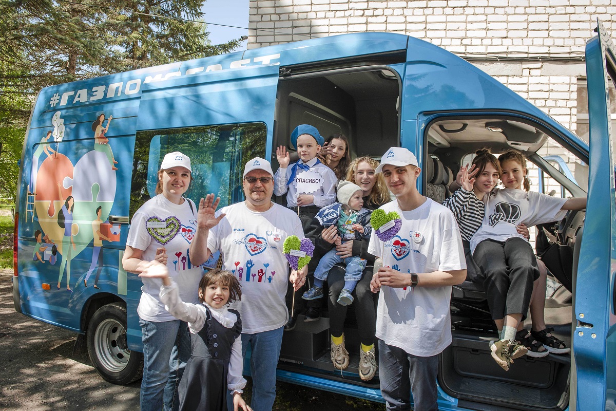 Автозавод ГАЗ подарил детскому дому автомобиль «ГАЗель NEXT»